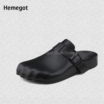 Schwarzer Slipper mit Ein-Riemen-Design und rechteckiger Schnalle