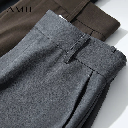 Damen Shorts im minimalistischen Stil mit Tasche für den Sommer