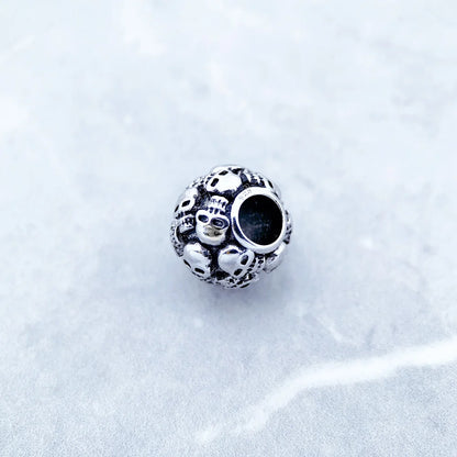 Sterlingsilber-Perle mit Totenkopf-Motiv, mit durchgehendem Loch