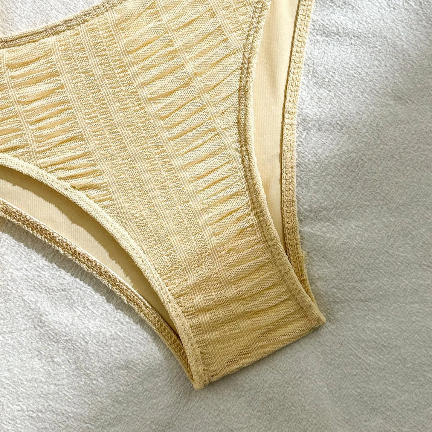 Sexy Bikini-Set mit Push-up und Bordüren – Perfekt für Strand und Pool