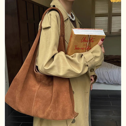 Wildleder Hobo Schultertasche Naturleder | Große Crescent