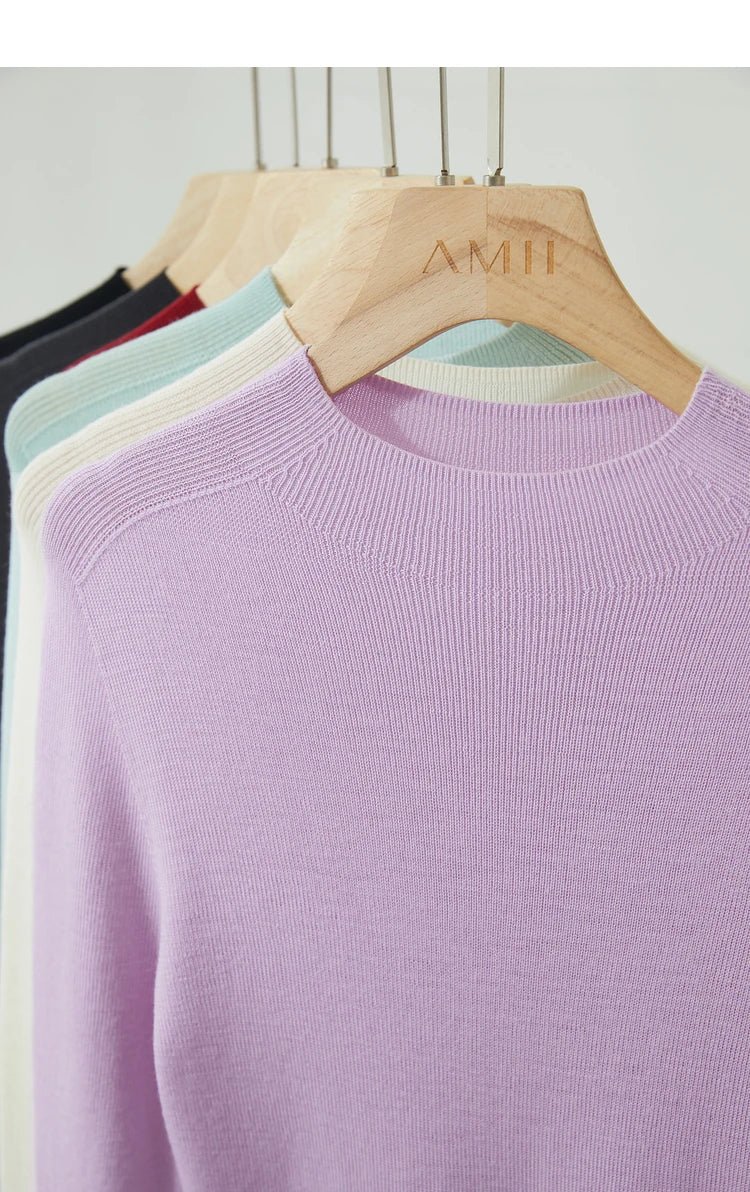 Damen-Strickpullover mit Halbrollkragen, langarm, fliederfarben, Nahaufnahme am Ausschnitt