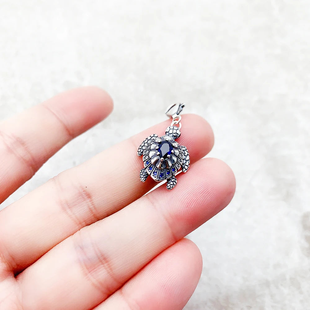 Damen-Charm-Anhaenger Schildkroete blaue Steine aus Sterlingsilber