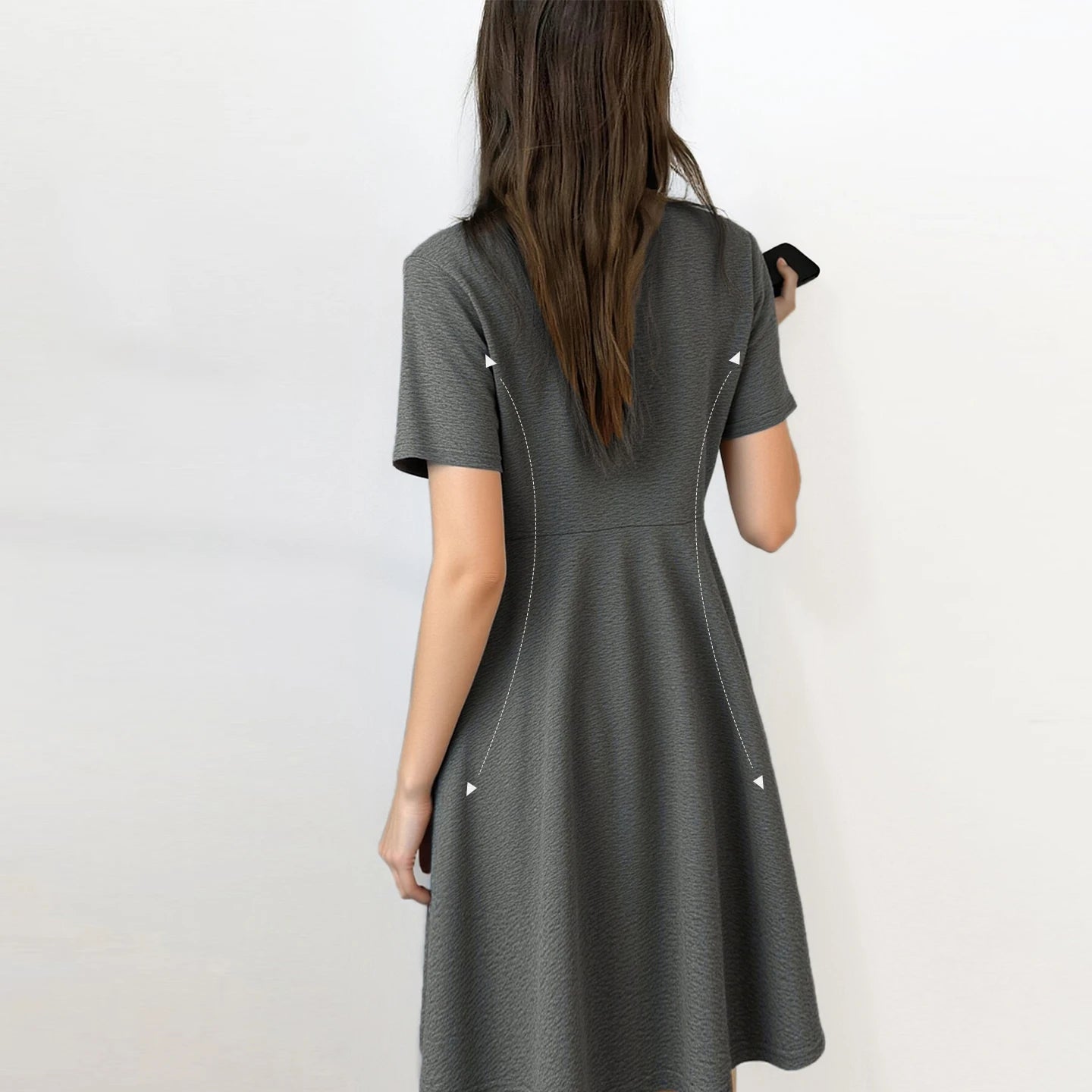 Stilvolles Polokragen Minikleid Für Damen Tailliert Und Bestickt
