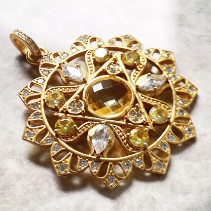 Damen-Anhänger Hand Fatima Chakra Lotus Bohemia aus Sterlingsilber
