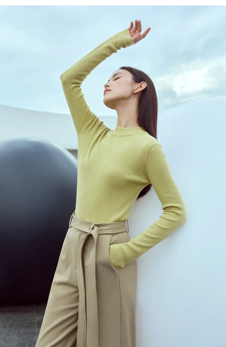 Hellgrüner Langarm-Strickpullover mit Stehkragen, eng anliegend
