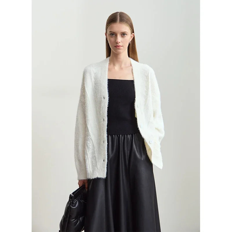 Damen-Strickjacke V-Ausschnitt Nerz-Imitat locker dick Winter