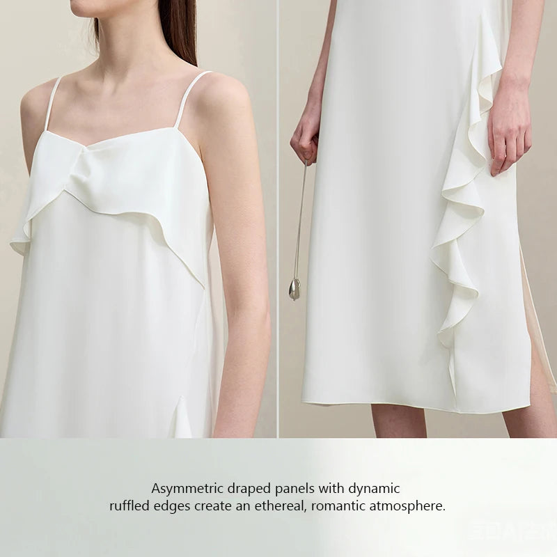 Romantisches Sommer Damenkleid Mit Spaghettiträgern Und Dekorativen Rüschen