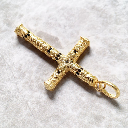 Damen-Charm-Anhänger Kreuz golden aufwendig ethnisch aus Sterlingsilber