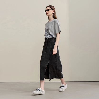 Schwarzer Jeansrock Midi mit geradem Schnitt und hohem Seitenschlitz