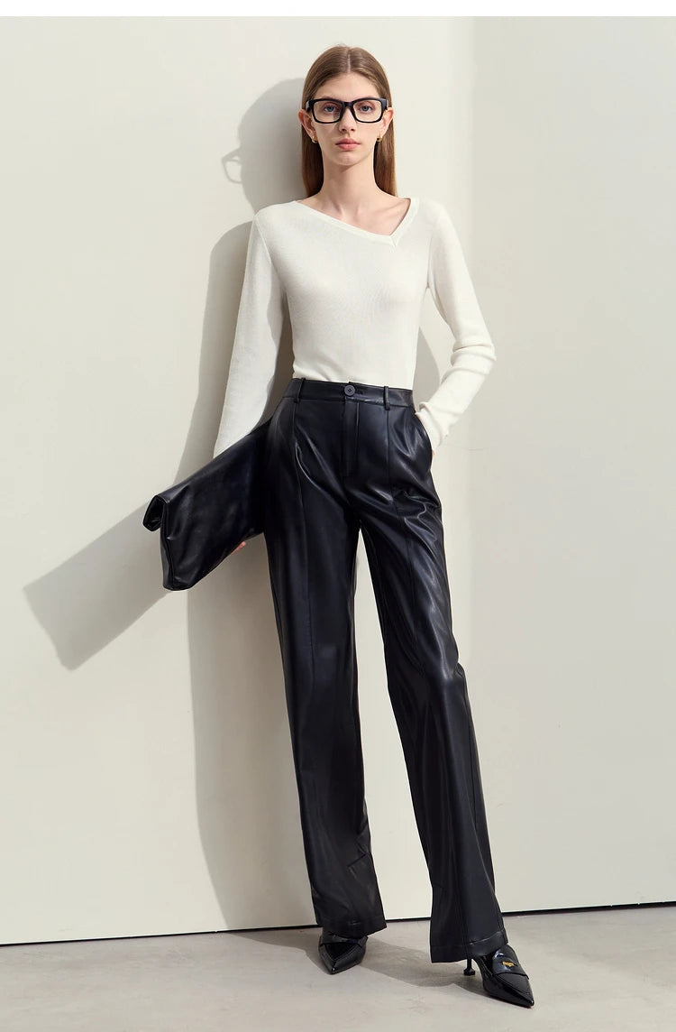 Damen-Pullover mit langem Ärmel und diagonaler V-Ausschnitt-Form in Off-White