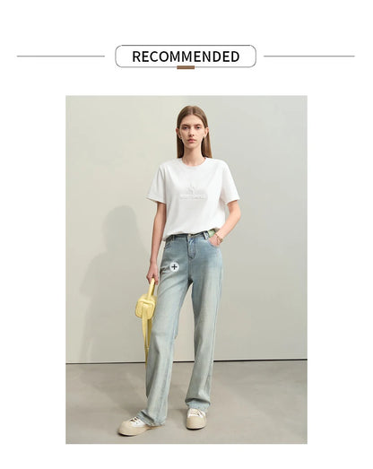 Damen T-Shirt im minimalistischen Stil mit modischer Stickerei und O-Ausschnitt