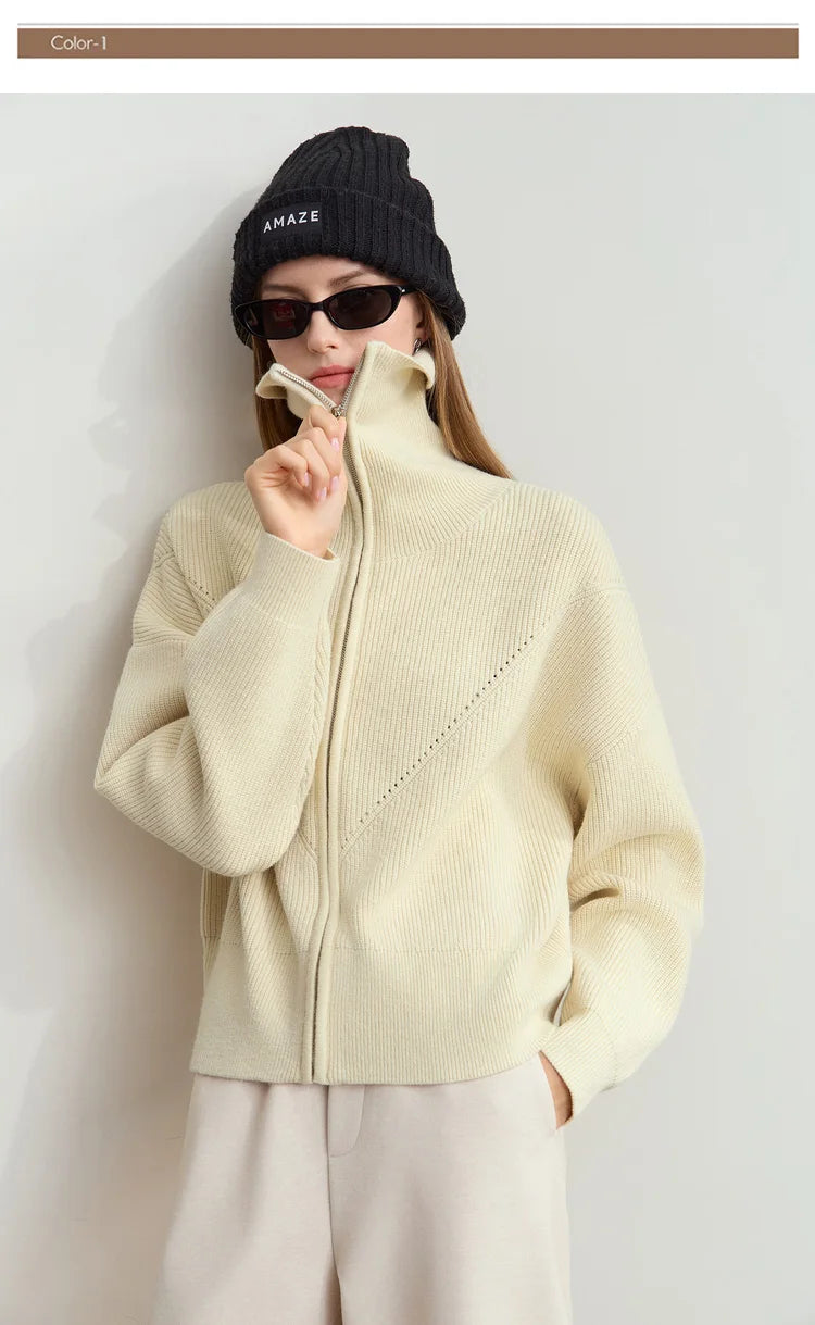 Hellbeige Wollstrickjacke mit Reißverschluss und gerippter, strukturierter Oberfläche