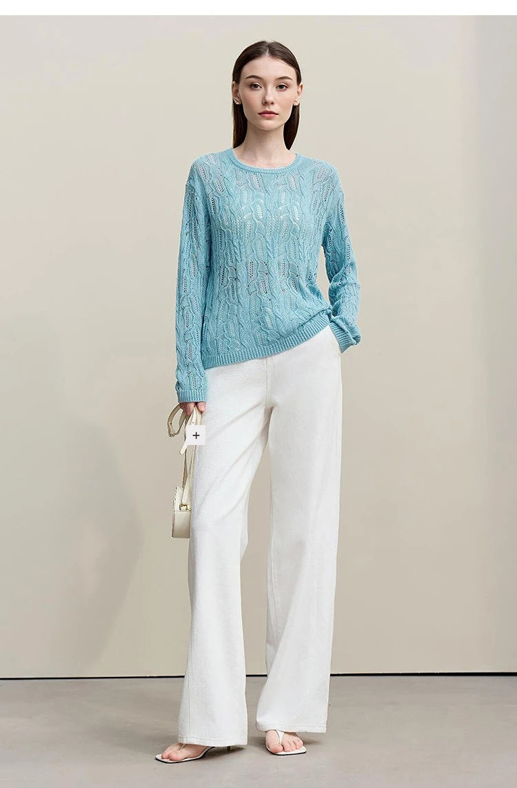 Hellblauer Damen-Strickpullover mit Rundhalsausschnitt und Zopfmuster, locker sitzend