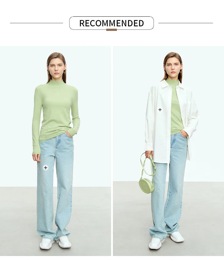 Empfohlene Kombination mit grünem Strickpullover und Jeans in Hellblau