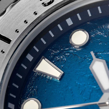 Herren-Profi-Taucheruhr mit Doppel-Saphirglas-Luenette und 300 m Wasserdichtigkeit