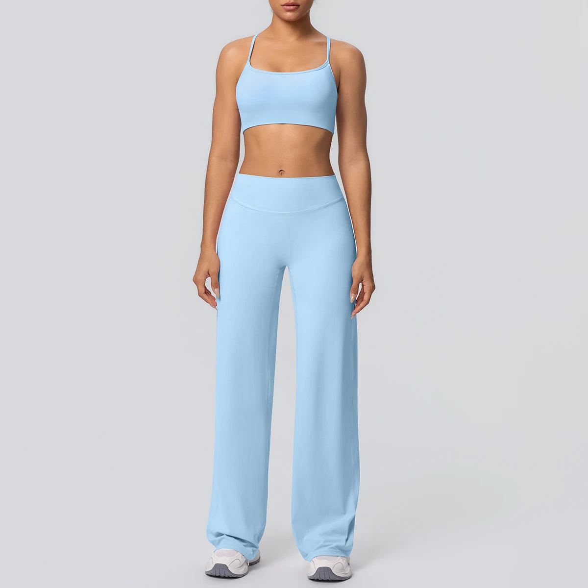 Yoga-Set aus Sport-BH und weiter Hose, hellblau, Frontansicht