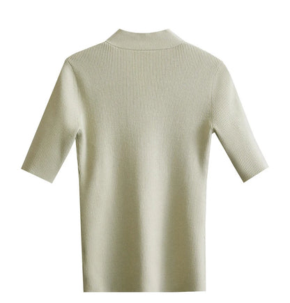 Damen T-Shirt im minimalistischen Stil mit V-Ausschnitt und halben Ärmeln