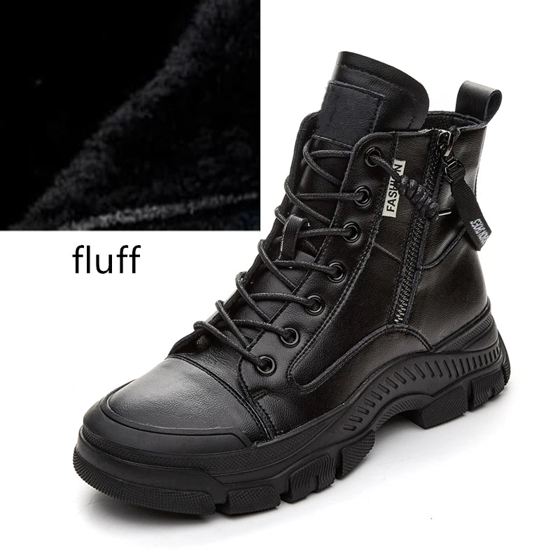 Schwarze Damensneaker-Boots mit Fell-Futter, Schnürung und seitlichem Reißverschluss, Profilsohle