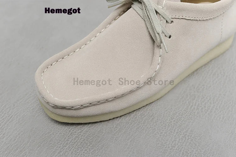 Herren-Schuhe aus Leder, hellbeige, Detail Vorderkappe und Schnürung