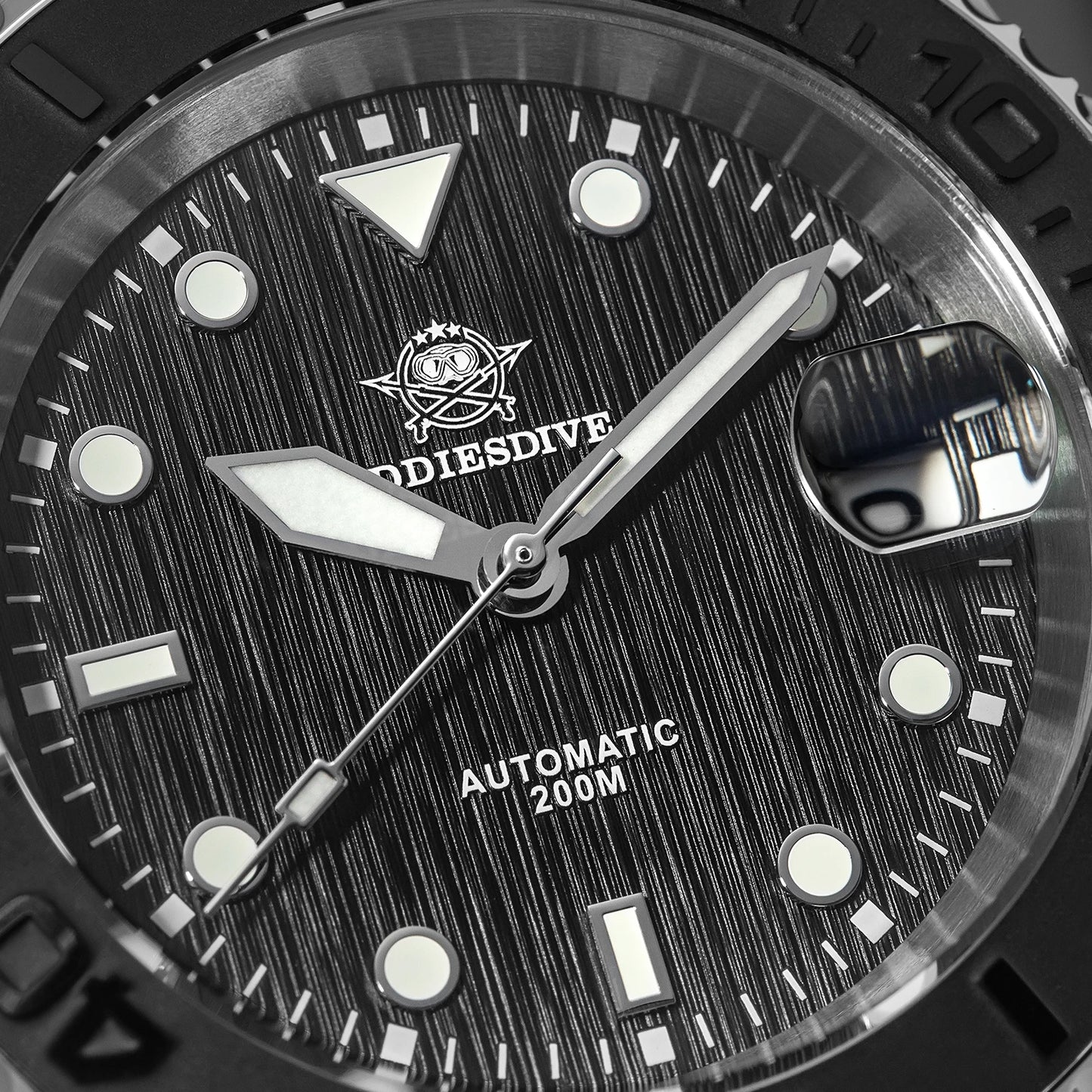 Herren-Taucheruhr mit 3D-Zifferblatt und NH35A-Automatikwerk