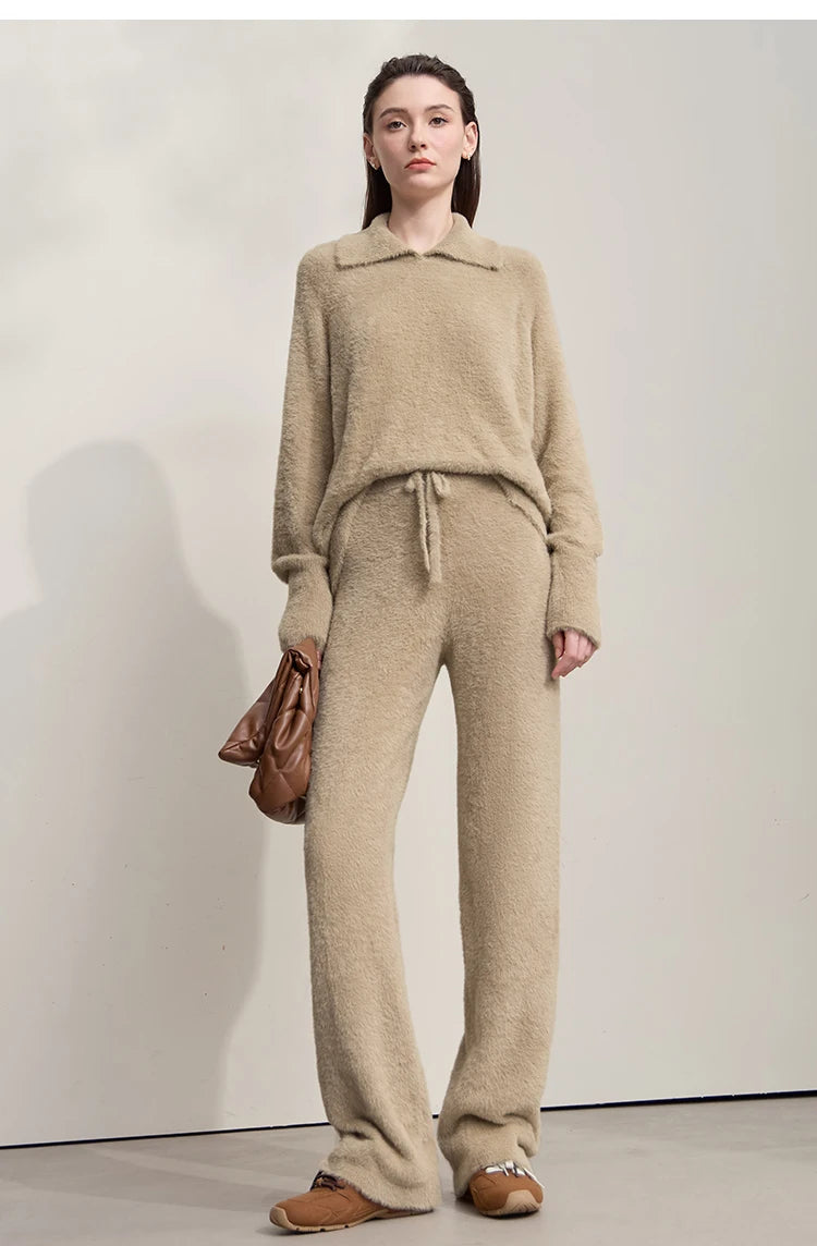 Damen-Set aus beigem Pullover und passender Hose mit Kordelzug
