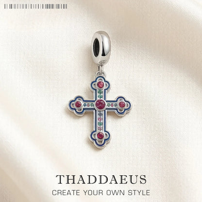 Kreuz-Anhänger aus 925 Sterling Silber mit blauem Rahmen und roten sowie violetten Emaille-Details