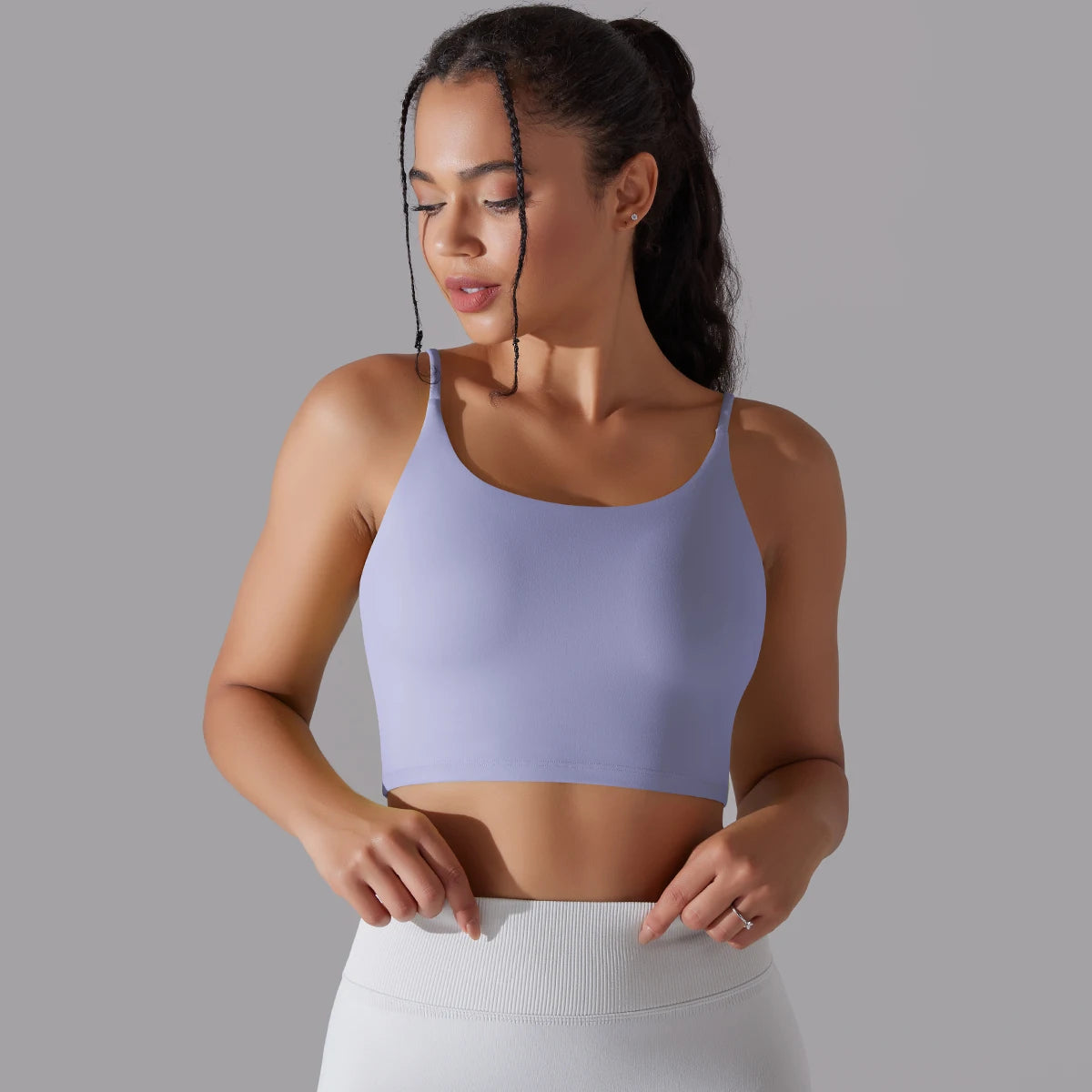 Sporttop mit fester Polsterung, schmale Träger, helles Lila/Blau