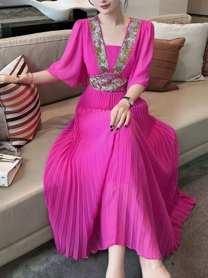 Elegantes Mini-Kleid für Damen mit halbem Stehkragen, langen Ärmeln und 3D-Blumen-Patchwork-Design – figurbetont und stilvoll.