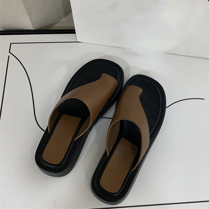 AIYUQI 2025, neue Damen-Hausschuhe, Slip-on-Strandschuhe mit flachen Sohlen, große Damensandalen mit dicken Sohlen