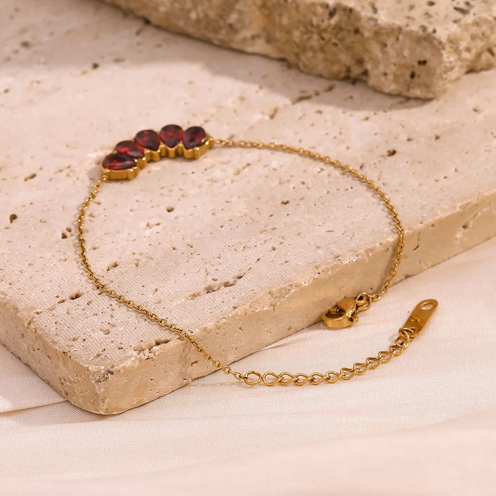 Damen-Armband mit roten Wassertropfen-Zirkonia