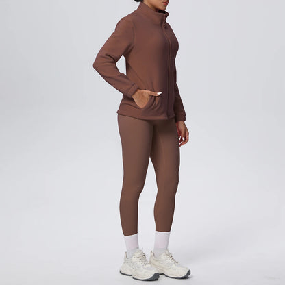 Damen-Yoga-Set mit Reißverschluss-Hoodie und Leggings, braunes Set mit weißen Bündchen