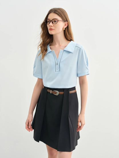 Eleganter Damen-Wollpullover mit schrägem Kragen und Schlitz – vielseitig und schick für den Frühling
