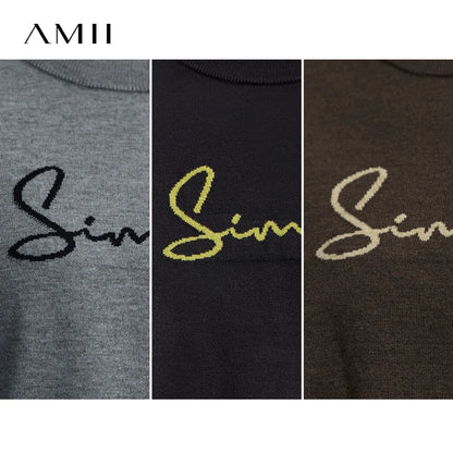 Nahaufnahme Langarm-T-Shirt: Schriftzug „Simple“ in grau, schwarz und braun