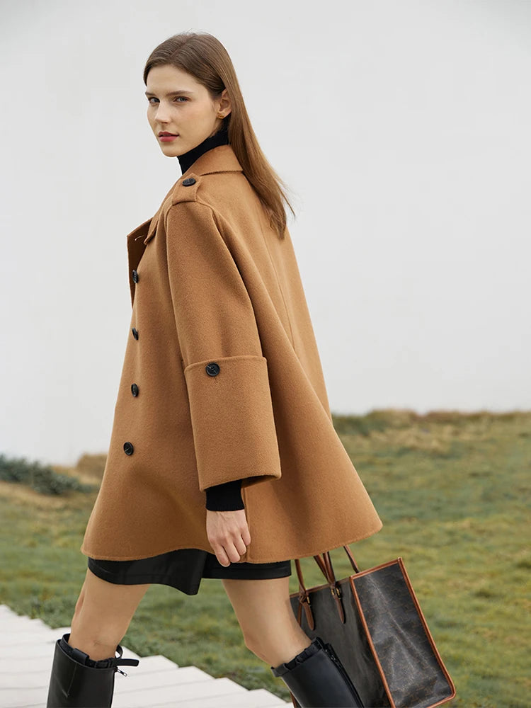 Damen Wollmantel im minimalistischen England Stil mit zwei Reihen Knöpfen
