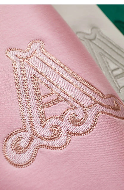 Damen Rundhals-T-Shirt im minimalistischen Stil mit lässiger Stickerei und kurzen Ärmeln