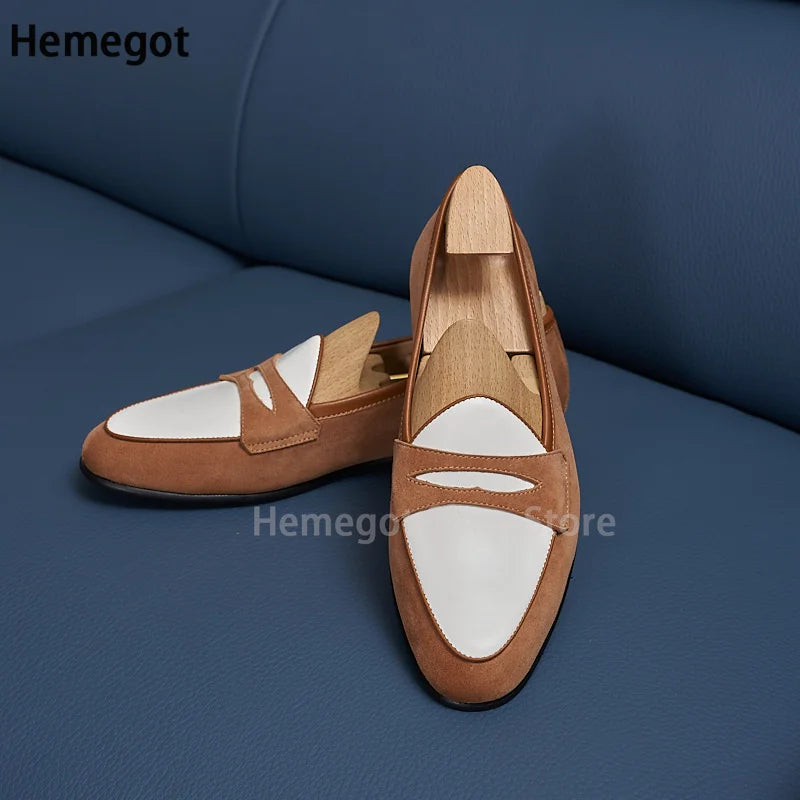 Herren-Slipper im Loafer-Stil, braun mit weißem Einsatzausschnitt und dünner Sohle