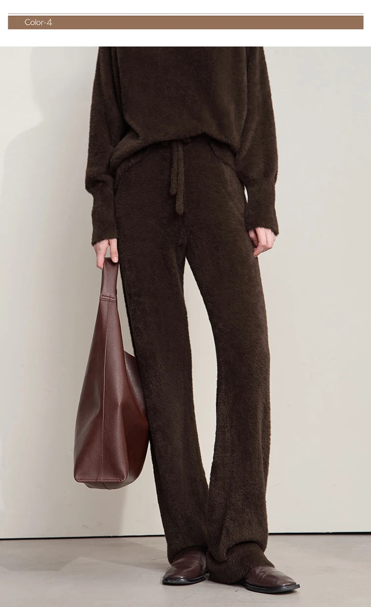 Dunkelbraune Fleece-Hose mit weitem Bein, Tunnelzugbund und geradem Beinverlauf