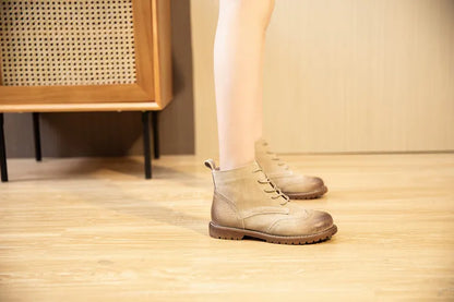 Beige kurze Schnürstiefeletten aus Leder