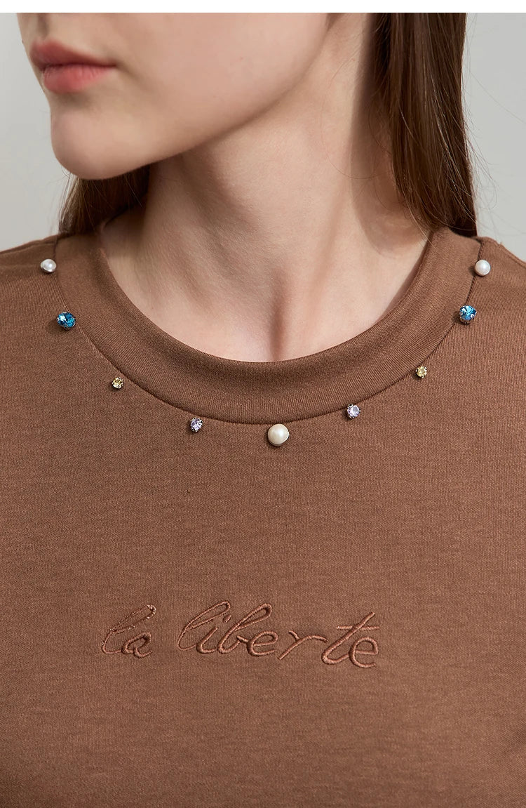 Damen Kurzarm T-Shirt im minimalistischen Design für den Sommer 2025