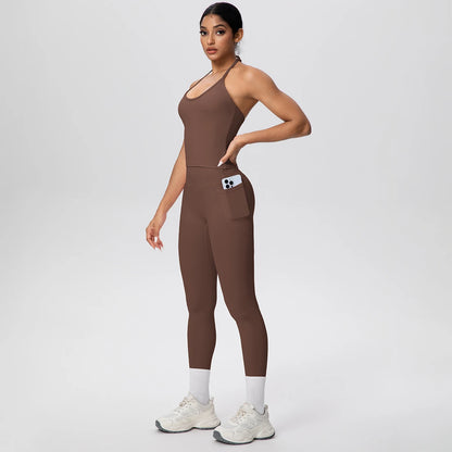 Braunes Yoga-Set: ärmelloses Top und Leggings mit Seitentasche