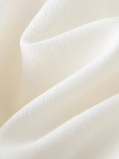 Feminine Damenbluse mit Kragen und gewelltem Detail – schmeichelhaftes Shirt für Büro und Freizeit