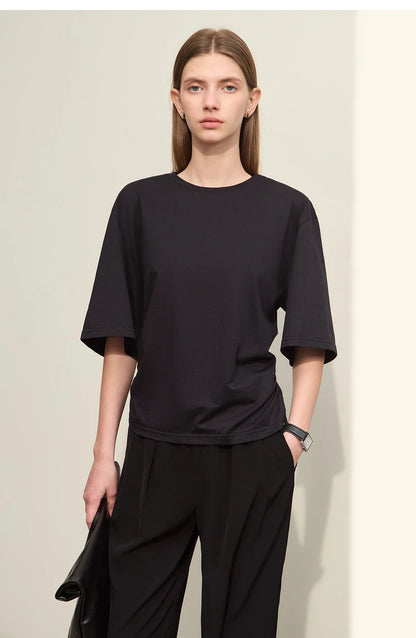 Damen T-Shirt im minimalistischen Stil aus leichtem elastischen Baumwollstoff