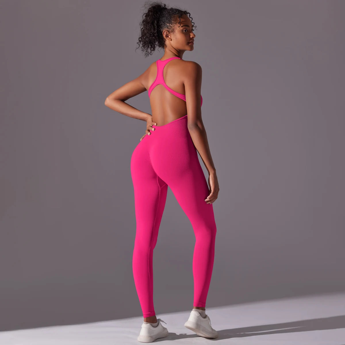 Nahtloser Yoga-Bodysuit, fuchsia, rückenfrei, lockerer Schulter- und Rücken-Cutout