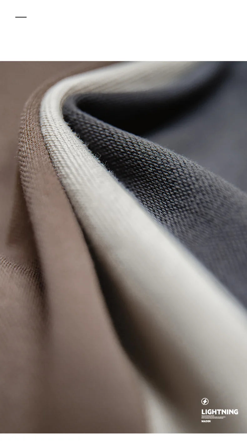 Herren Freizeitshorts aus atmungsaktivem Material mit gesticktem Blitzdesign