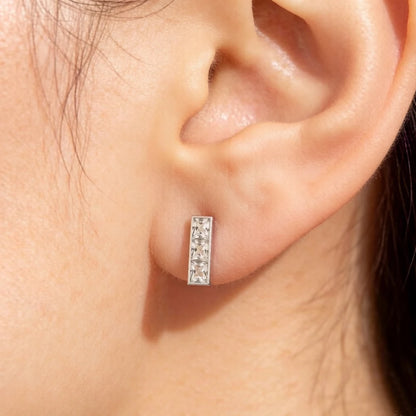 Damen-Ohrstecker weißer Zirkonia geometrisch aus Sterlingsilber