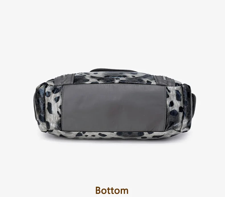 Damen-Hobo-Tasche aus gewaschenem Leder mit grau-Leoparden-Print und mehreren Fächern und viel Stauraum