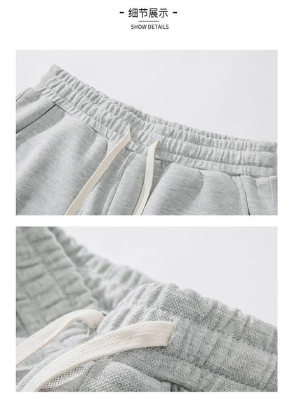 Leichte Herren-Strickjacke mit Waffelstruktur, Taschen und Reverskragen – ideal für Frühling und Herbst.