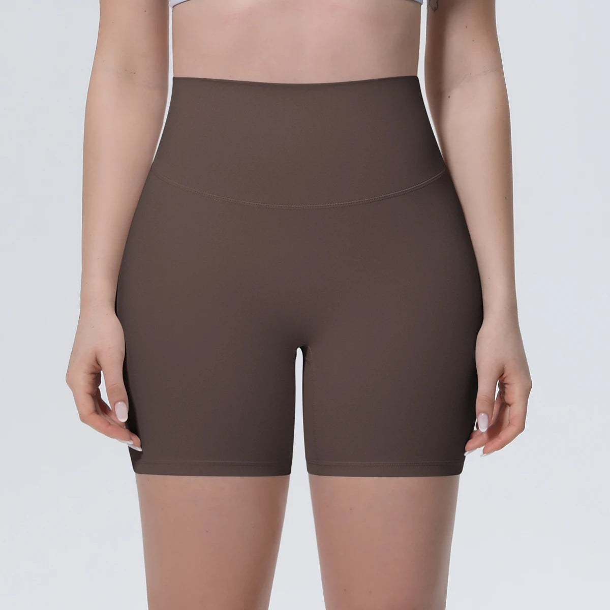 Braune High-Waist-Yogashorts für Damen, kurz, enganliegend, mit Mittelnaht