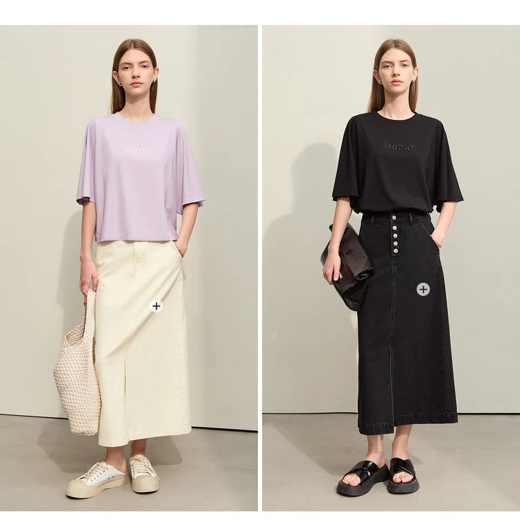 Damen T-Shirt mit elastischen Flare-Ärmeln und Perlen-Stickerei im minimalistischen Stil